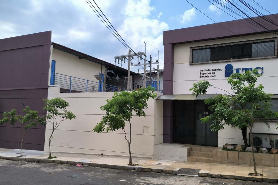Egresado 2
